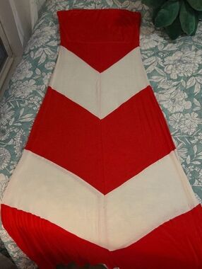 Vanilla Bay Red and White Chevron Maxi Skirt